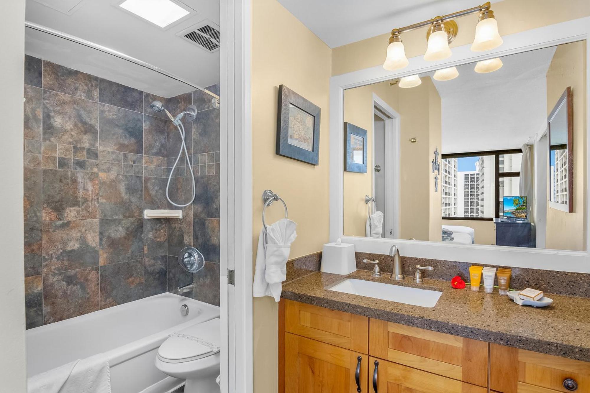 Beautiful 1Br, Steps To Waikiki Beach And Parking Honolulu Exterior foto